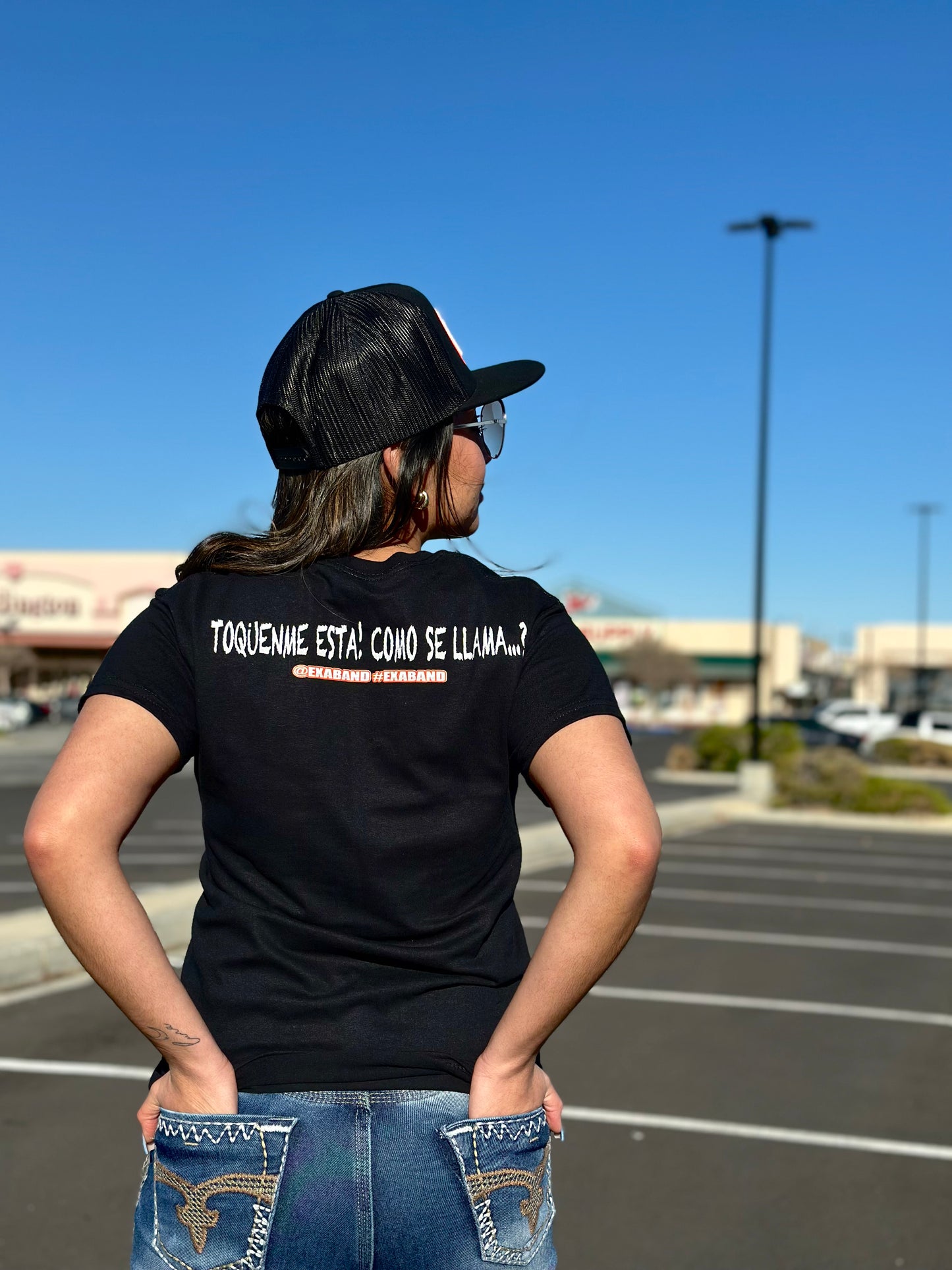 Toquenme Esta! Como Se Llama? T-Shirt Unisex Teen\Adult | Exa Band | Merch | Grupo Versatil | Vesatile Latin Band
